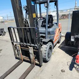 2018 Toyota 8FDU30 Warehouse Forklift