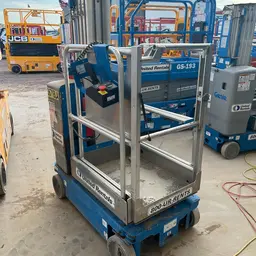 2017 Genie GR-20 Self-Propelled One-Person Lift