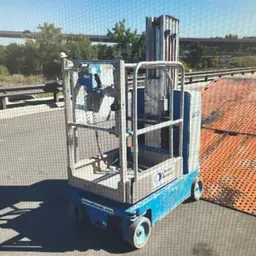 2016 Genie GR-20 Self-Propelled One-Person Lift