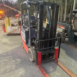 2019 Toyota 8FBCU25 Warehouse Forklift