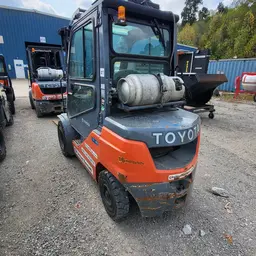 2020 Toyota 8FGU25 Warehouse Forklift