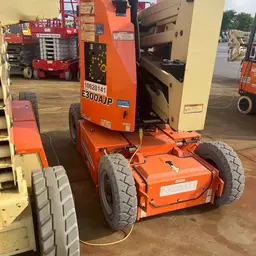 2017 JLG E300AJP EE Articulating Boom Lift