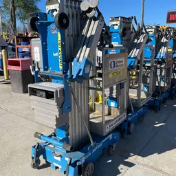 2018 Genie AWP-30SDC Pusharound Lift