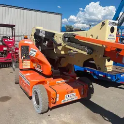 2014 JLG E400AJPN Articulating Boom Lift