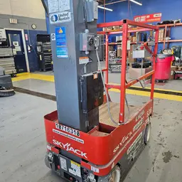 2018 Skyjack SJ16 Self-Propelled One-Person Lift