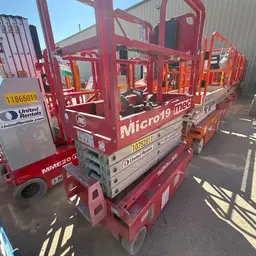 2018 MEC MICRO 19 Scissor Lift