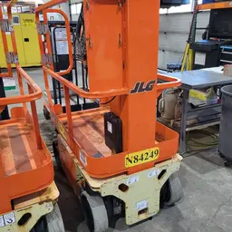 2014 JLG 1230ES Self-Propelled One-Person Lift