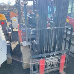 2019 Toyota 8FGU30 Warehouse Forklift