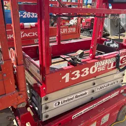 2018 MEC 1330SE Scissor Lift