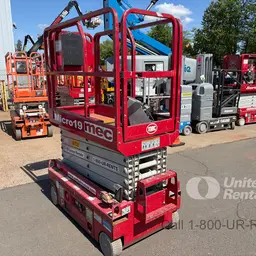 2018 MEC MICRO 19 Scissor Lift