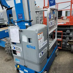 2017 Genie GR-20 Self-Propelled One-Person Lift