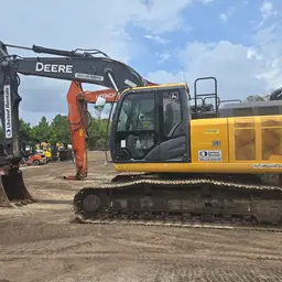2019 John Deere 210G LC Excavator