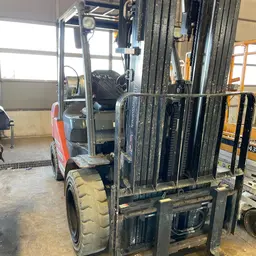 2018 Toyota 8FGU30 Warehouse Forklift