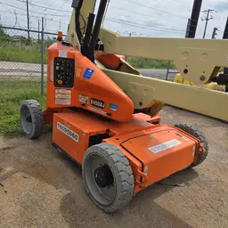 2017 JLG E450AJ Articulating Boom Lift