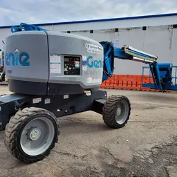 2015 Genie Z-62/40 Articulating Boom Lift