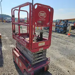 2017 MEC 1330SE Scissor Lift