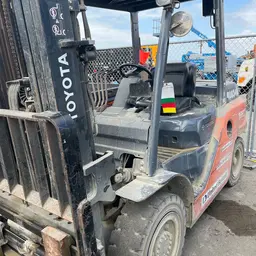 2018 Toyota 8FD35U Warehouse Forklift