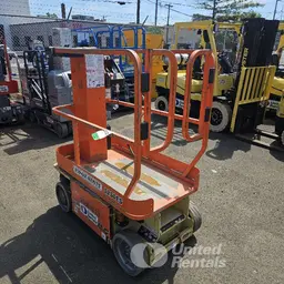 2018 JLG 1230ES Self-Propelled One-Person Lift