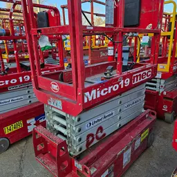 2017 MEC MICRO 19 Scissor Lift
