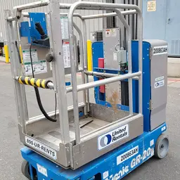 2017 Genie GR-20 Self-Propelled One-Person Lift