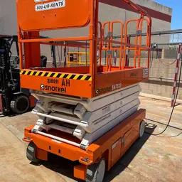 2018 Snorkel S4732E Scissor Lift