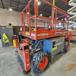 2018 Skyjack SJ6826RT Rough Terrain Scissor Lift