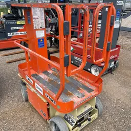 2019 JLG 1230ES Self-Propelled One-Person Lift