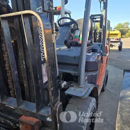 2018 Toyota 8FDU30 Warehouse Forklift