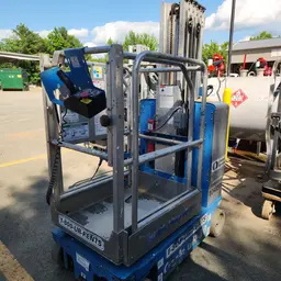 2016 Genie GR-20 Self-Propelled One-Person Lift