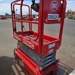2017 MEC 1330SE Scissor Lift