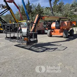 2014 JLG 800AJ Articulating Boom Lift