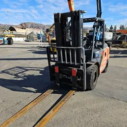 2018 Toyota 8FD45U Warehouse Forklift