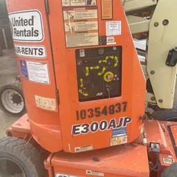 2015 JLG E300AJP Articulating Boom Lift