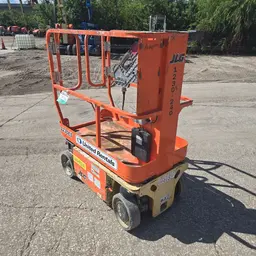 2018 JLG 1230ES Self-Propelled One-Person Lift