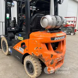 2022 Doosan G25E-7DF Warehouse Forklift