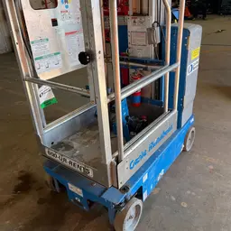 2018 Genie GR-20 Self-Propelled One-Person Lift