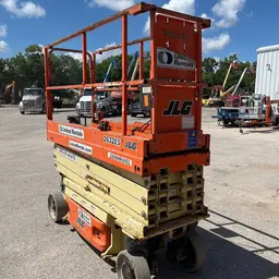 2017 JLG 2632ES Scissor Lift