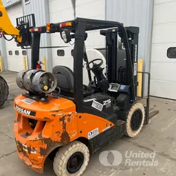 2020 Doosan G25N-7DF Warehouse Forklift