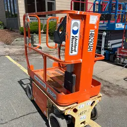 2014 JLG 1230ES Self-Propelled One-Person Lift