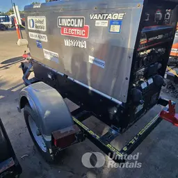 2023 Lincoln Electric VANTAGE 322 Welder