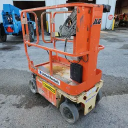 2017 JLG 1230ES Self-Propelled One-Person Lift