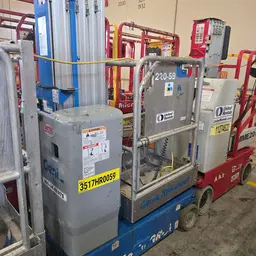 2018 Genie GR-20 Self-Propelled One-Person Lift
