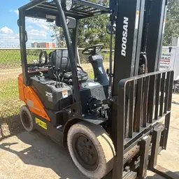 2021 Doosan G25N-7DF Warehouse Forklift