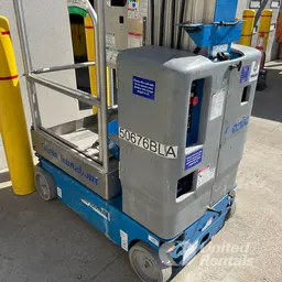 2017 Genie GR-20 Self-Propelled One-Person Lift