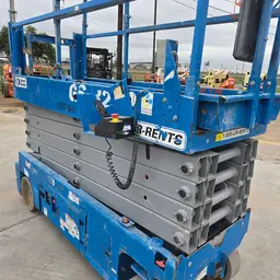 2017 Genie GS-3232 Scissor Lift