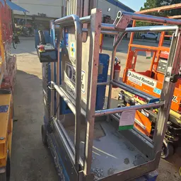2016 Genie GR-20 Self-Propelled One-Person Lift