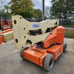 2013 JLG E400AJPN Articulating Boom Lift