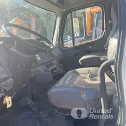 2019 Freightliner M2106HD