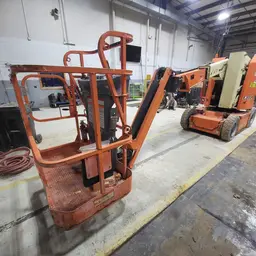 2015 JLG E300AJP Articulating Boom Lift