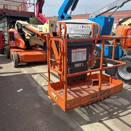 2016 JLG E450AJ Articulating Boom Lift